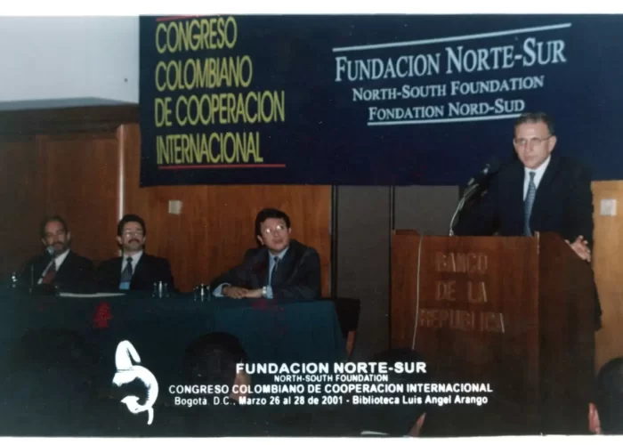 Entrega-de-premios-y-primer-congreso-colombiano-de-cooperación_0007-_1_
